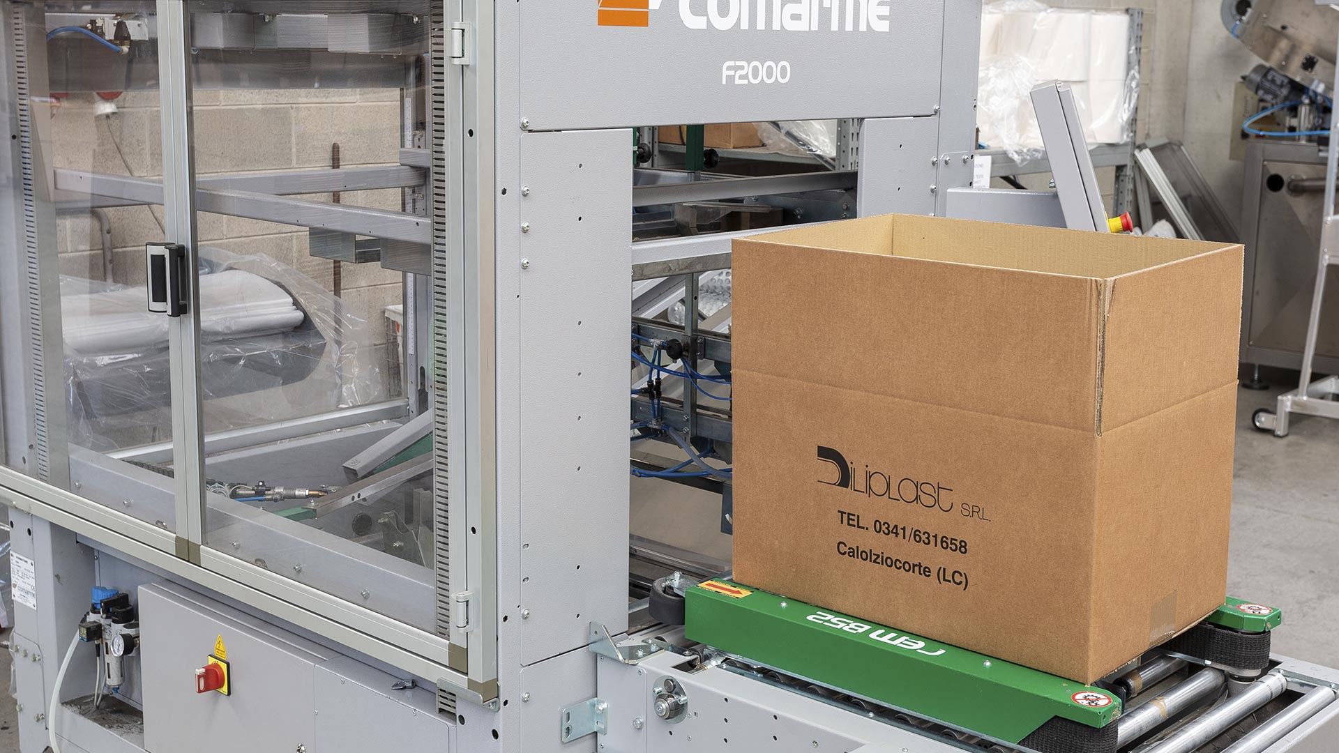 Third-party plastic small parts molding